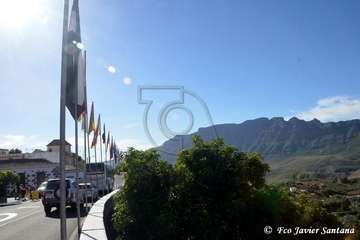 Miles de personas celebran el día de Santa Lucía en Las Tirajanas (Foto Francisco Javier Santana)